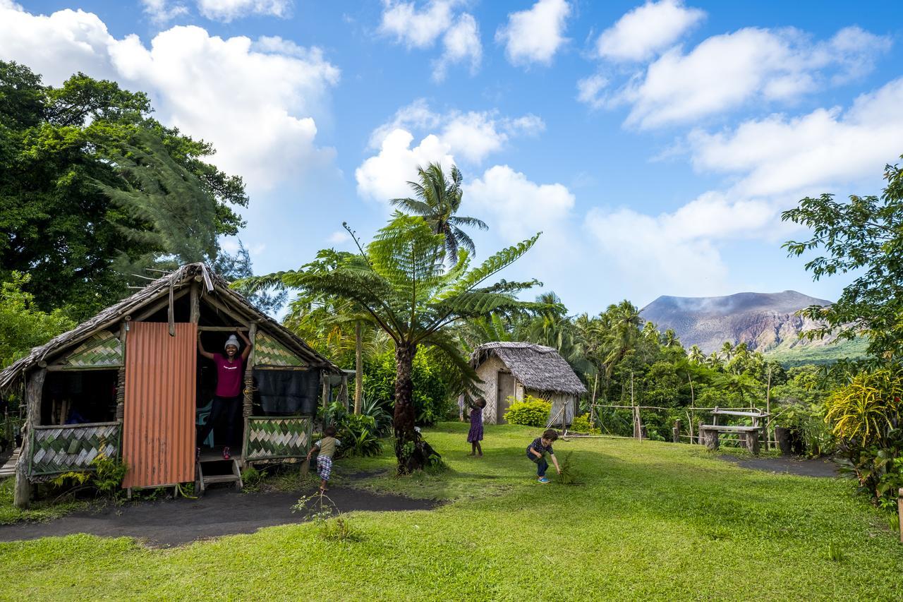 Castle Tree House And Bungalow Hotel White Sands Exterior photo